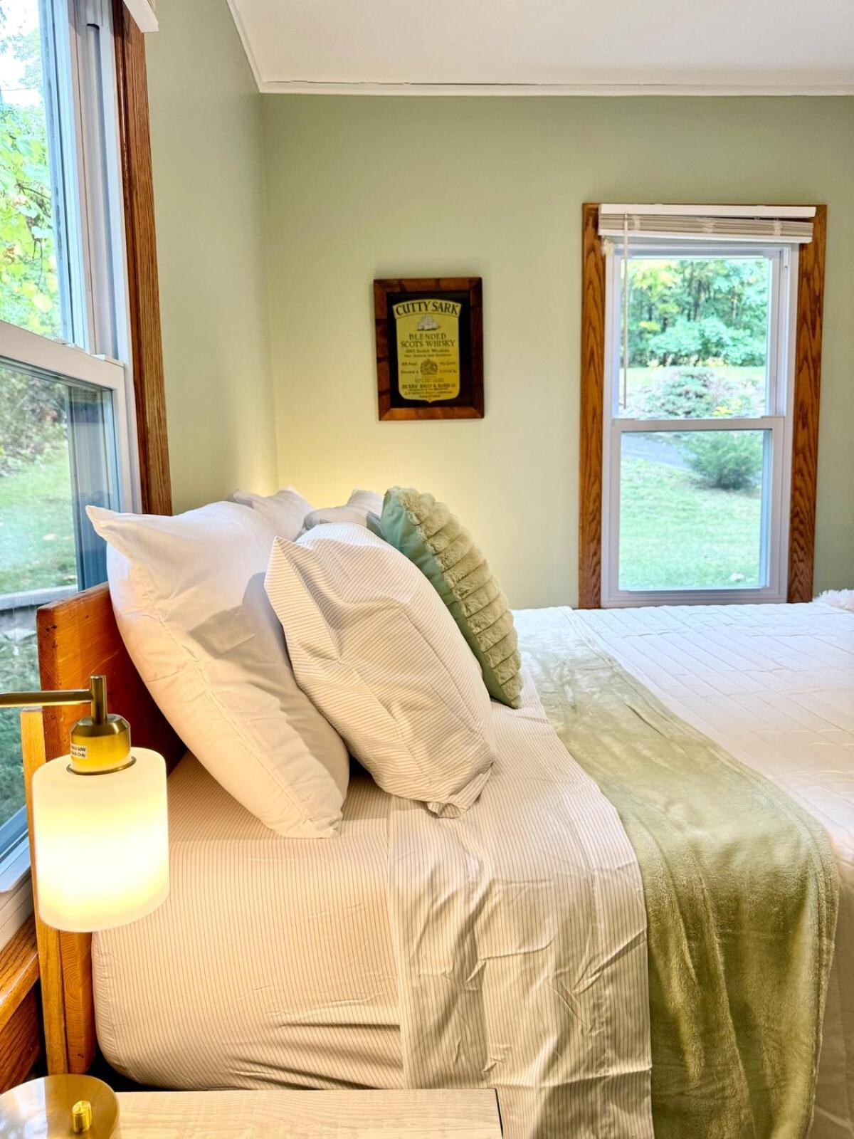 Cayuga Lake Cottage With Private Lake Access Washingtonville ภายนอก รูปภาพ